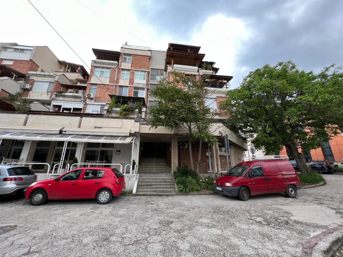 Midtown Apartment Kyrdżali Zewnętrze zdjęcie