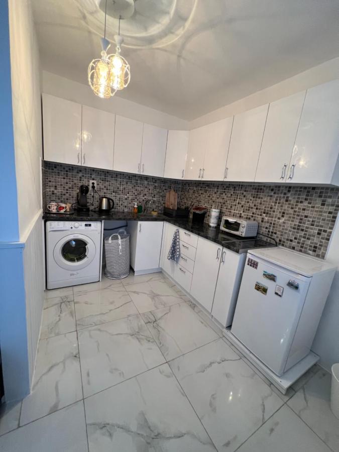 Midtown Apartment Kyrdżali Zewnętrze zdjęcie